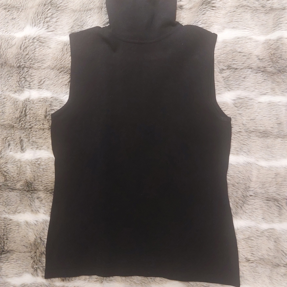 Chic Black Sleeveless Turtleneck Top